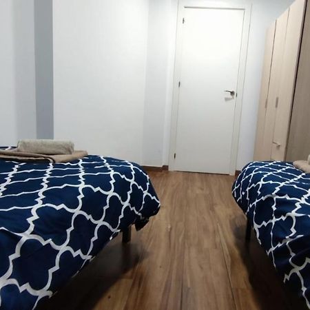 Acogedor Atico En Pleno Centro Apartment Granada Luaran gambar