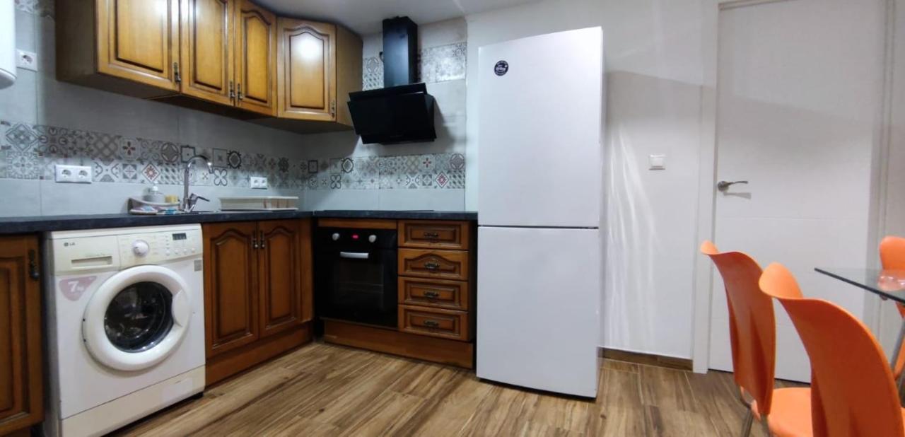 Acogedor Atico En Pleno Centro Apartment Granada Luaran gambar