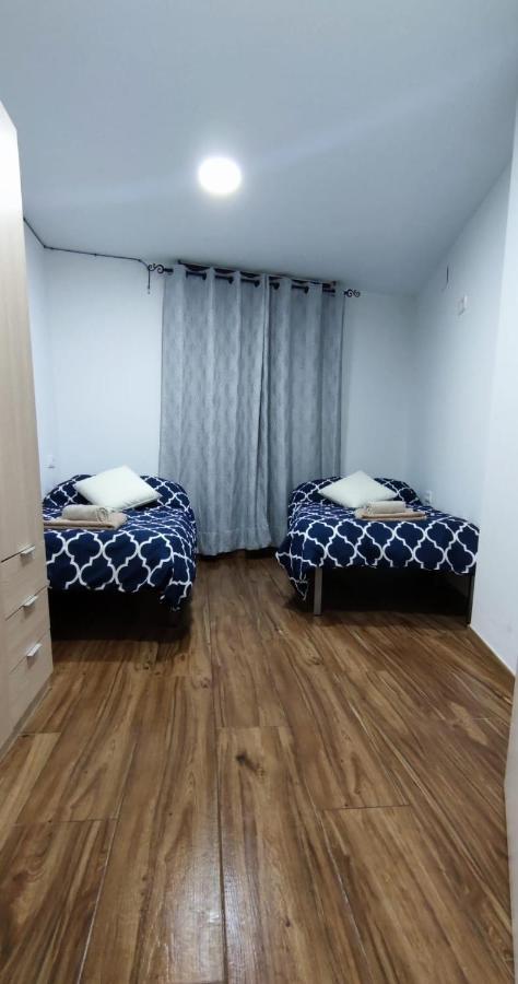 Acogedor Atico En Pleno Centro Apartment Granada Luaran gambar